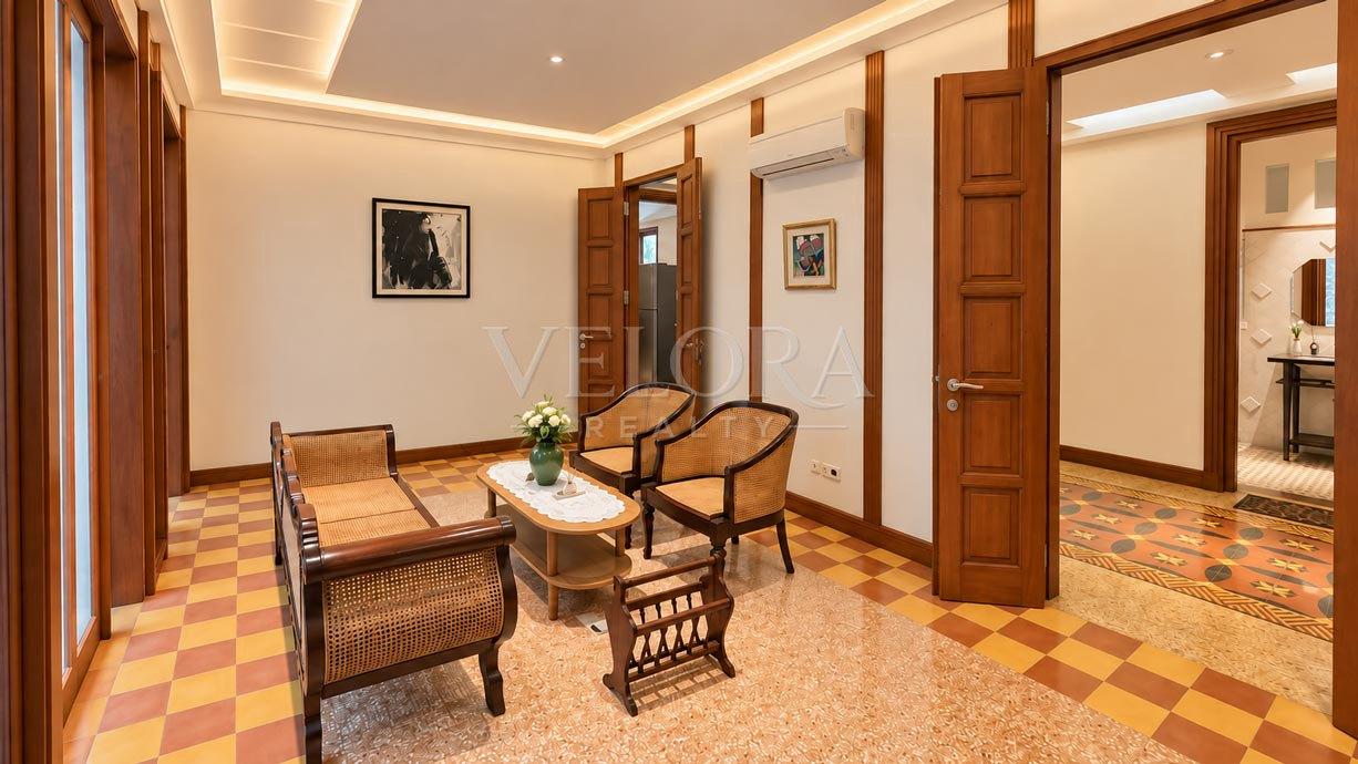 Dijual Rumah Classic Antique Luxury di Menteng, Jakarta Pusat – SHM Ready