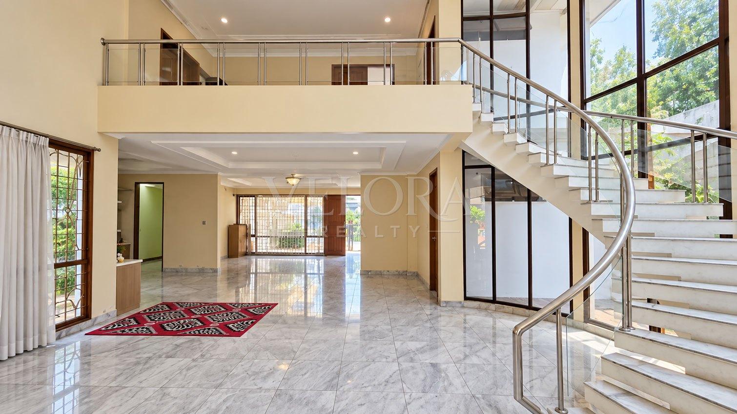 Aset Langka Menteng LT 760m² Samping Resto, Cocok Usaha!, foto 2